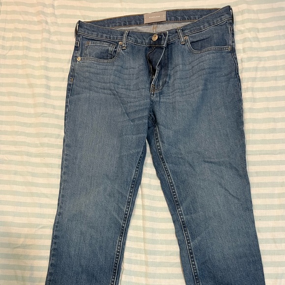 Selling my Everlane jeans in EUC and true to size. 🤗 - Picture 2 of 4